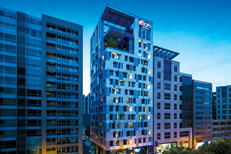 alf4361ex-186060-Hotel Exterior Night View-High.jpg