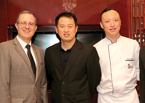 Frank Sanders, Ch_ng &amp; Steven Yang